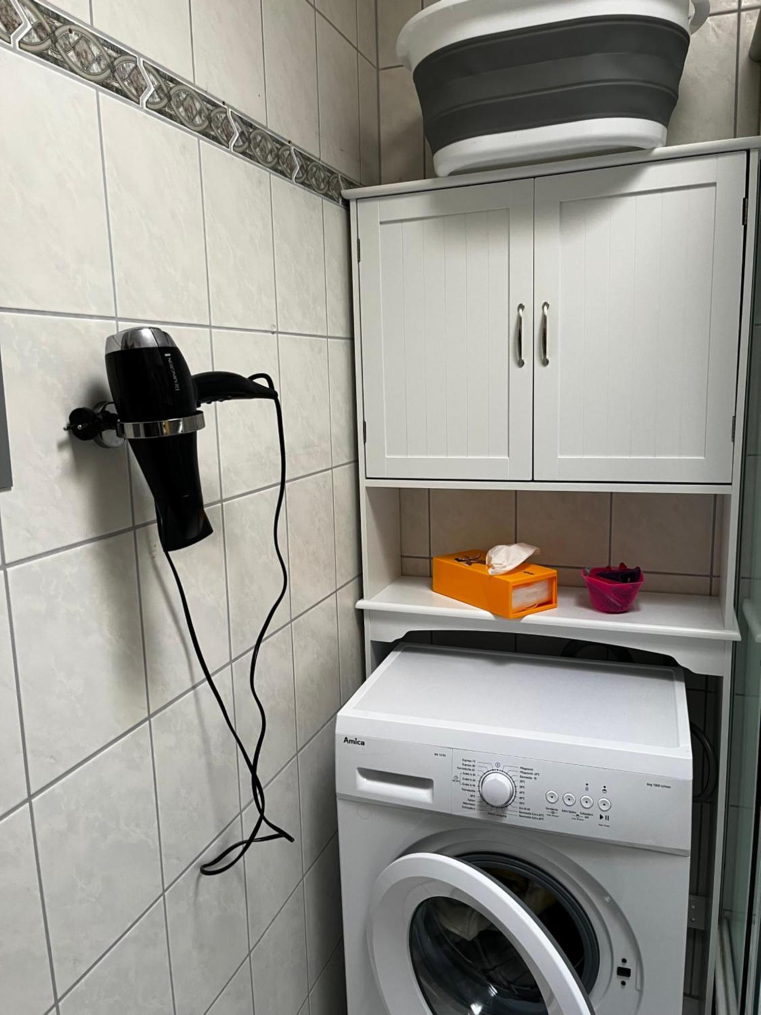 Gemuetliche, Ganze Wohnung In Ruhiger, Zentraler Lage Леверкузен Екстериор снимка